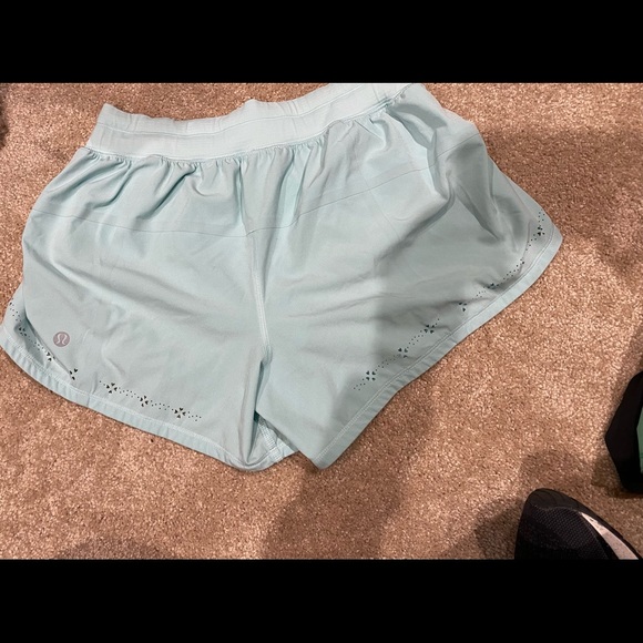 Lululemon Breeze-By shorts Size 4 blue - Picture 2 of 4